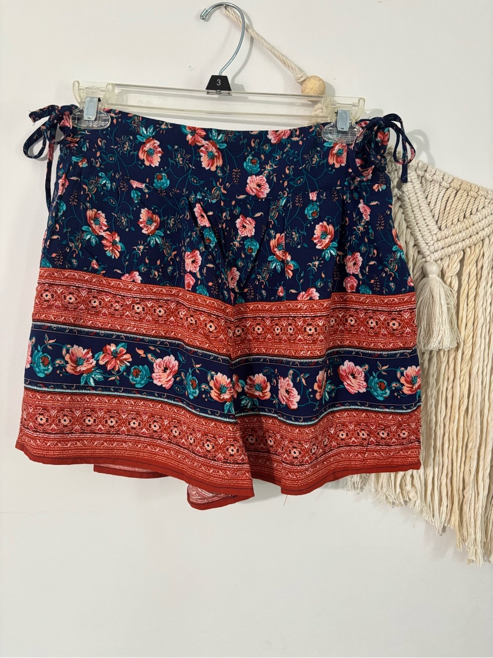 NWOT- Band of Gypsies Navy Floral Tie-Detail Shorts w/ Navy T Shirt
